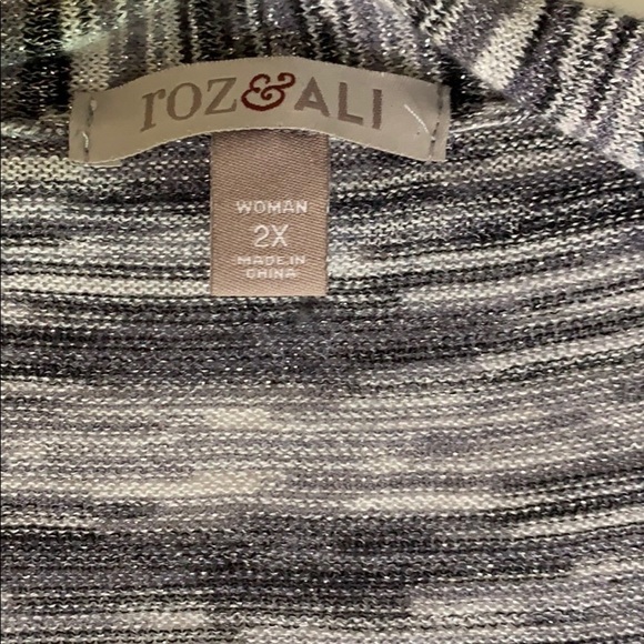 Roz & Ali Drape front layered stretch pullover top plus 2XL - Picture 3 of 8